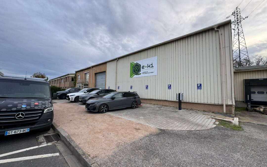 Installation de 10 bornes de recharges sur le parking de entreprise E-KI à Villefranche-sur-Saône