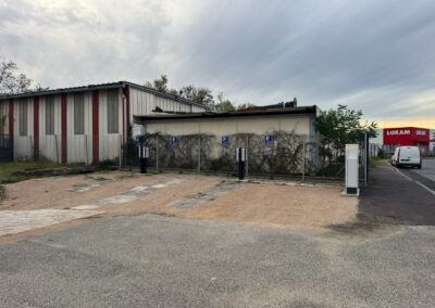 bornes de recharge sur parking de n'entreprise E-KI à Villefranche sur Saône
